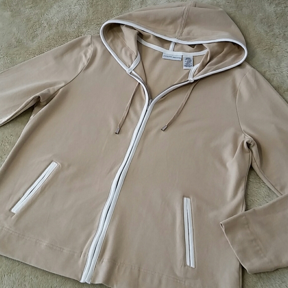 Jaclyn Smith Hoody - Picture 1 of 6